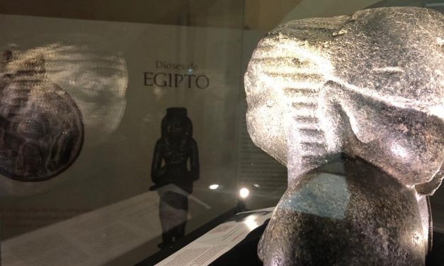 El Museo Arqueológico de Badajoz reúne en una exposición piezas de la civilización egipcia