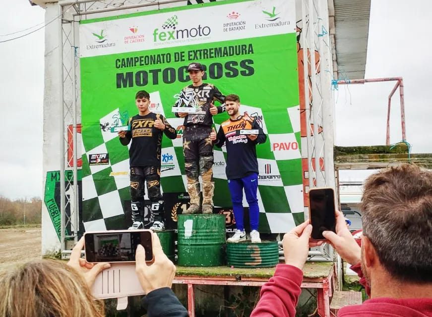 El talayuelano Mario Moreno se proclama campeón extremeño de motocross en MX1