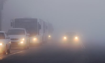 Alerta amarilla por densas nieblas que limitan la visibilidad a unos 200 metros