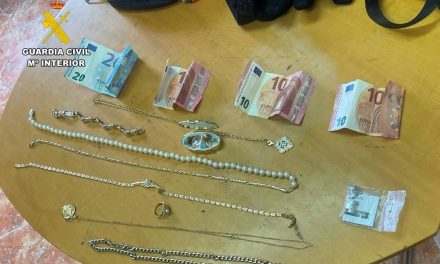 La Guardia Civil de Navalmoral detiene a un hombre de Murcia por robar en una vivienda