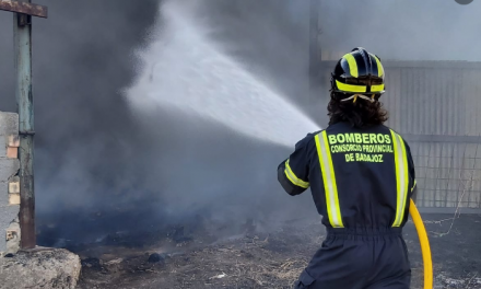 Un incendio en la instalación eléctrica obliga a evacuar una residencia universitaria de Extremadura