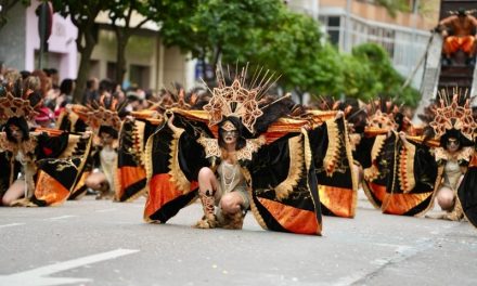 Caribe se hace con el primer premio en el desfile más multitudinario del Carnaval de Badajoz