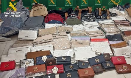La Guardia Civil actúa contra la venta de prendas de vestir y artículos falsos en Badajoz