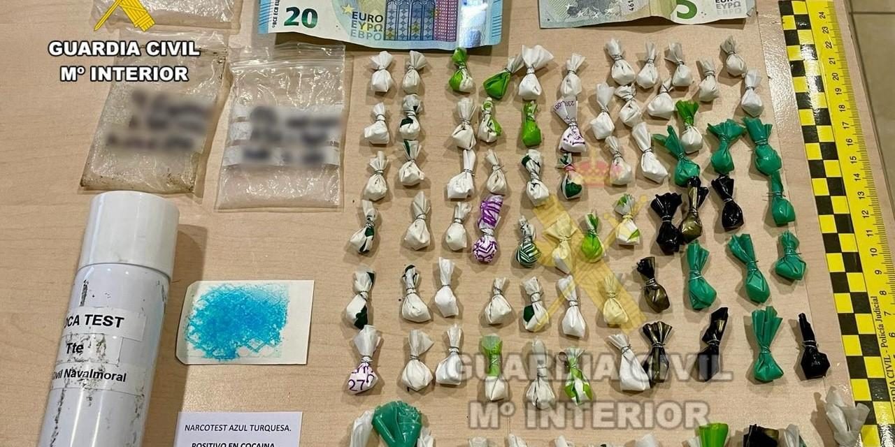 Detenido un joven de 22 años que fue sorprendido en Navalmoral con 825 dosis de cocaína