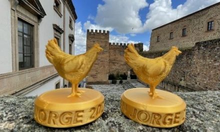 El concurso cacereño “Encuentra la gallina de los huevos de oro” reparte 400 euros