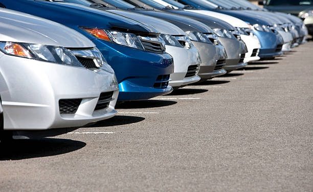 Las ventas de coches en Extremadura caen un 9,2% en marzo con 677 unidades matriculadas