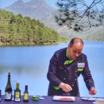 El chef moralo David Gibello anima a consumir aceite de oliva virgen extra de Extremadura