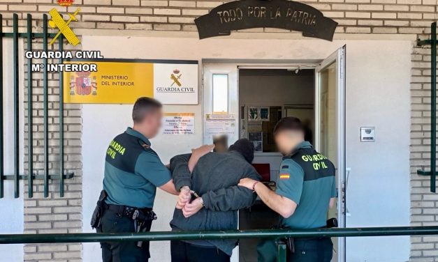 Un hombre de 20 años entra en prisión tras robar con fuerza en varios bares de Navalmoral