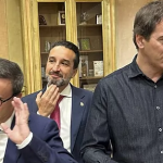 El PP pide al PSOE que explique dónde tributa el hermano de Pedro Sánchez que trabaja en Badajoz